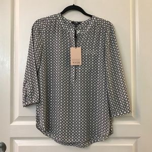 NWT NYDJ 3/4 Sleeve Black/White Pleat-back Blouse